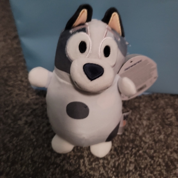Squishmallows Other - Muffin 6in Hugmee Squishmallow Super Rare!!!